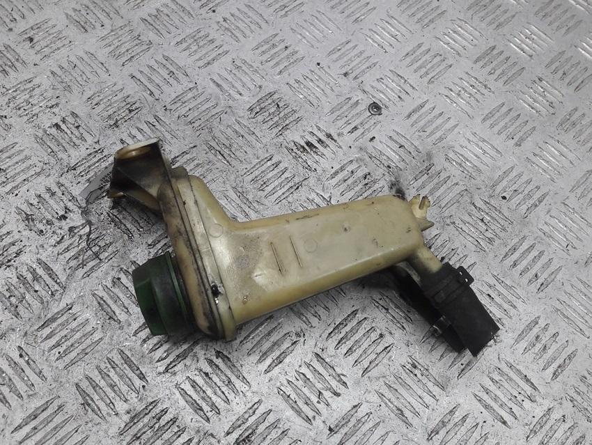 Бачок гидроусилителя Volkswagen Passat B5 1999, 1.8 л., бензин, 8D0422373C - фото №1