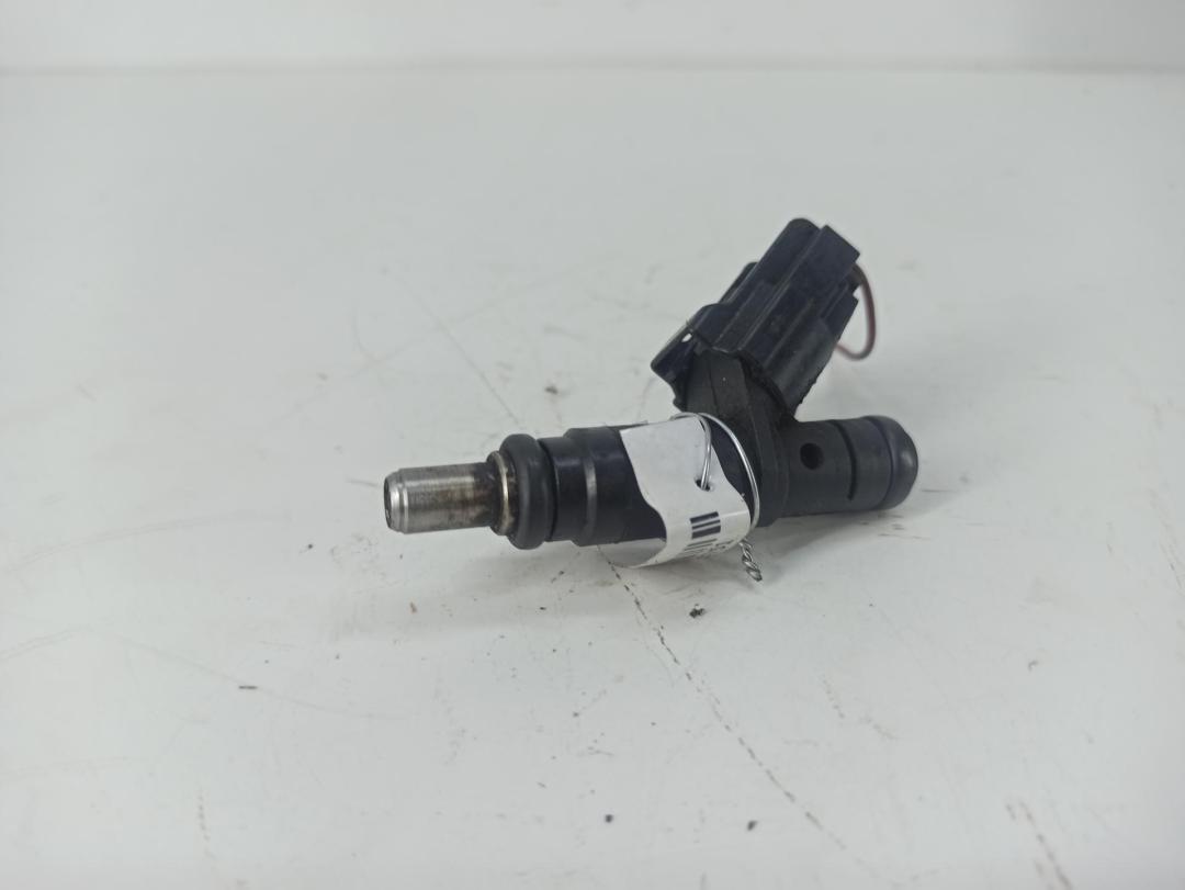 форсунка Audi A4 B6 2003, 2.0 л., бензин, МКПП, серый, универсал, 06B133551T