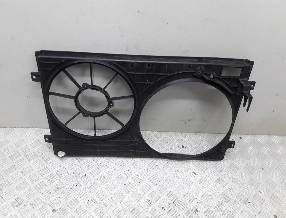 диффузор вентилятора Volkswagen Bora 2001, 1.6 л., бензин, МКПП, синий, седан, 1J0121207T