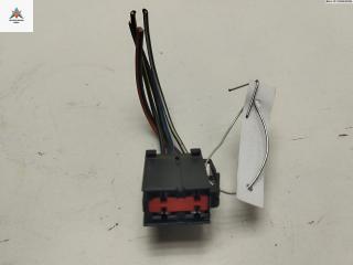 разъем (фишка) проводки Ford Focus 1 поколение [рестайлинг] 2002, 1.8 л., бензин, МКПП, серый, универсал