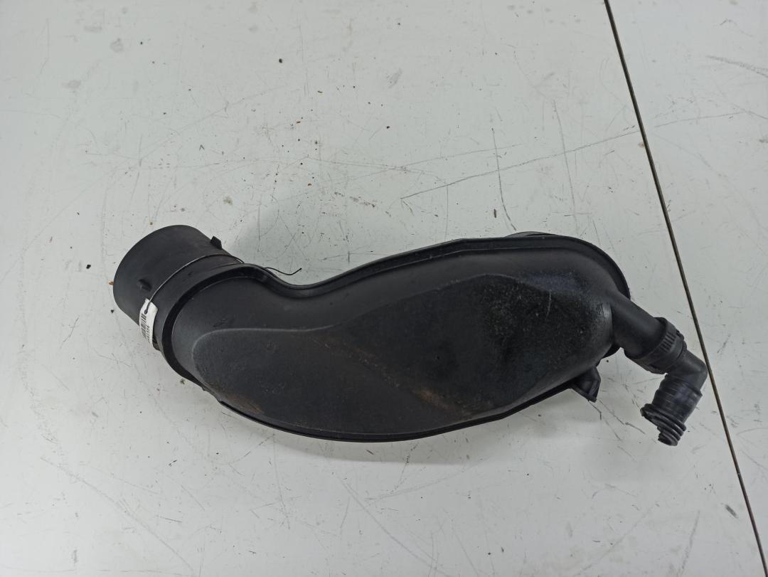 воздуховод Audi A6 C5 1998, 2.4 л., бензин, АКПП, чёрный, седан, 078133356F