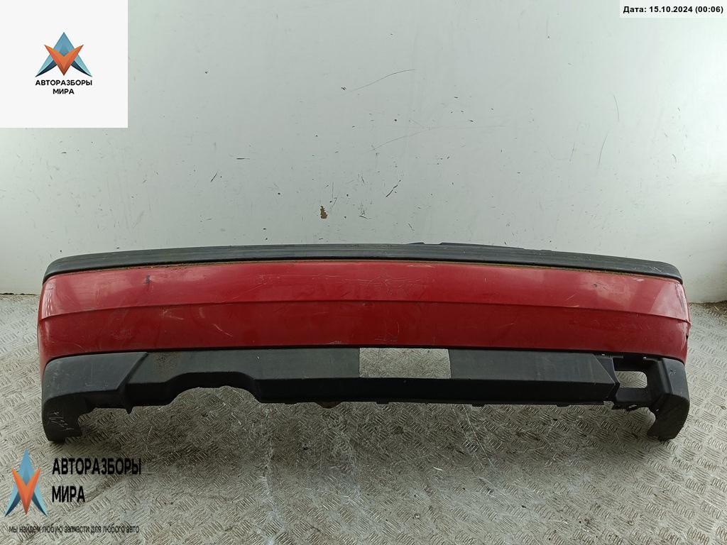 бампер задний Volkswagen Golf 3 поколение 1994, красный, хетчбэк 3 дв. - фото №1