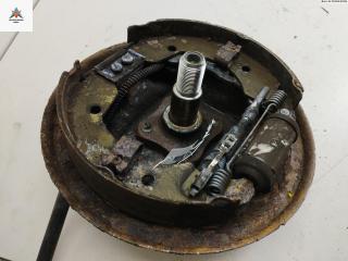 защитный кожух тормозного механизма Nissan Note E11 2006, 1.6 л., бензин, МКПП, синий, хетчбэк 5 дв.