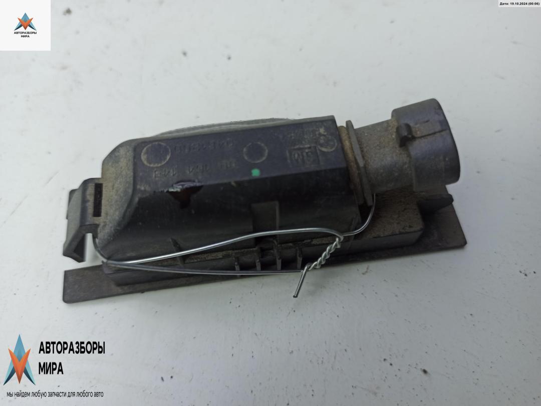 подсветка номера Opel Vectra C 2002, 1.8 л., бензин, МКПП, серый, седан, 09164143 - фото №1