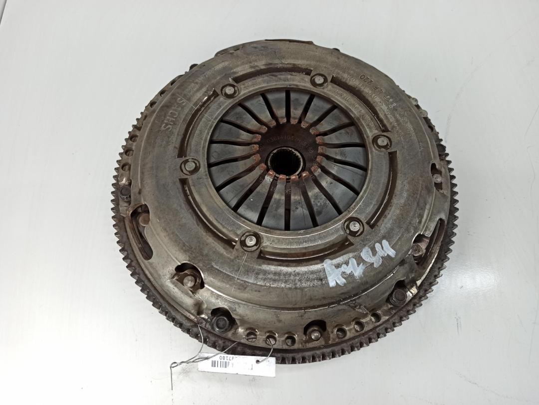 маховик Audi A1 8X ) 2012, 1.2 л., бензин, МКПП, серый, хетчбэк 3 дв., 03G105273