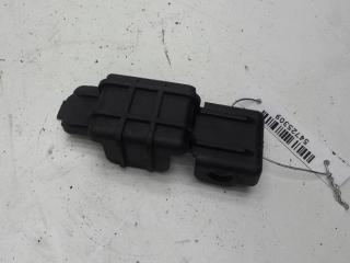 кронштейн (крепление) Volkswagen Passat B5+ (GP) 2002, 1.8 л., бензин, АКПП, серый, универсал, 8D0260427