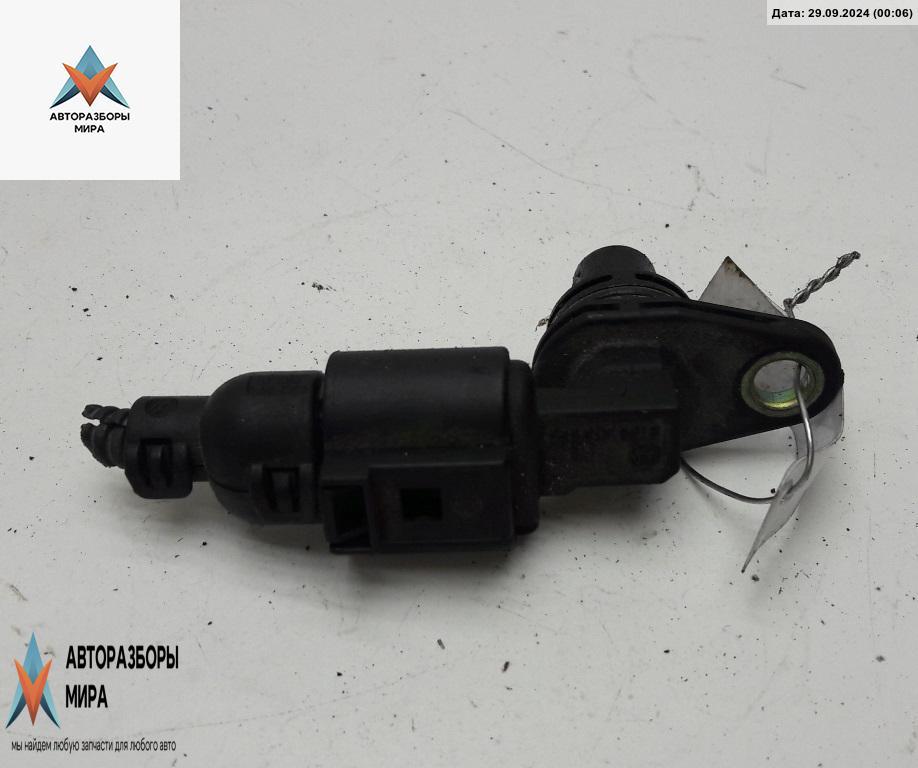 датчик коленвала Volkswagen Golf 4 поколение 2001, 1.6 л., бензин, МКПП, синий, хетчбэк 3 дв. - фото №1