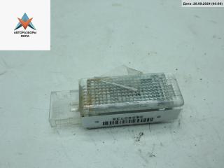 фонарь салона (плафон) Volkswagen Touareg 1 поколение 2003, 4.2 л., бензин, АКПП, синий, внедорожник 5 дв., 7L0947415