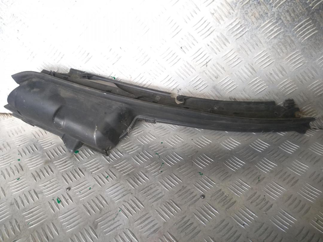 дождевик Mercedes-Benz E-Класс W210/S210 1996, 2.8 л., бензин, МКПП, жёлтый, седан, 2108300113 - фото №1