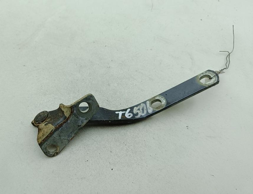 петля капота правая Volkswagen Passat B4 1996, серый, универсал, 3A0823302A