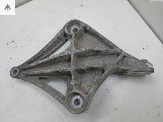 кронштейн КПП Opel Vectra B 1996, 2.5 л., бензин, АКПП, серый, хетчбэк 5 дв., 90498429