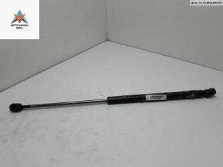 амортизатор крышки багажника (3-5 двери) Volkswagen Golf 3 поколение 1996, 1.9 л., дизель, МКПП, красный, хетчбэк 3 дв., 1H6827550A