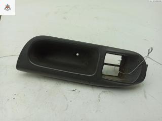 ручка внутренняя передняя левая Renault Scenic 1 поколение [рестайлинг] 2001, 1.6 л., бензин, АКПП, чёрный, минивэн, 7700431172