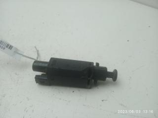 Датчик (включатель) стоп-сигнала Volkswagen Transporter T4 1996, 2.4 л., дизель, МКПП, жёлтый, микроавтобус, 191945515