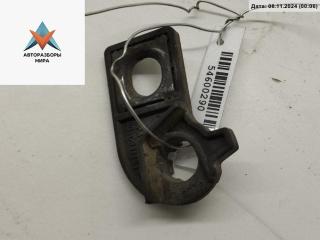 кронштейн (крепление) Audi A4 B5 1997, 2.8 л., бензин, АКПП, зелёный, универсал, 8D0941454