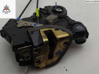 замок двери передней правой Toyota Avensis 2 поколение (T250) 2004, 2.0 л., бензин, МКПП, синий, универсал