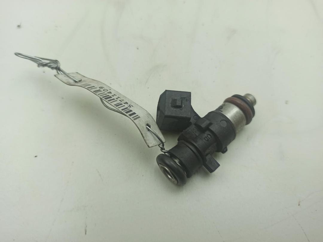 форсунка Renault Modus 2005, 1.2 л., бензин, МКПП, красный, хетчбэк 5 дв., 8200292590
