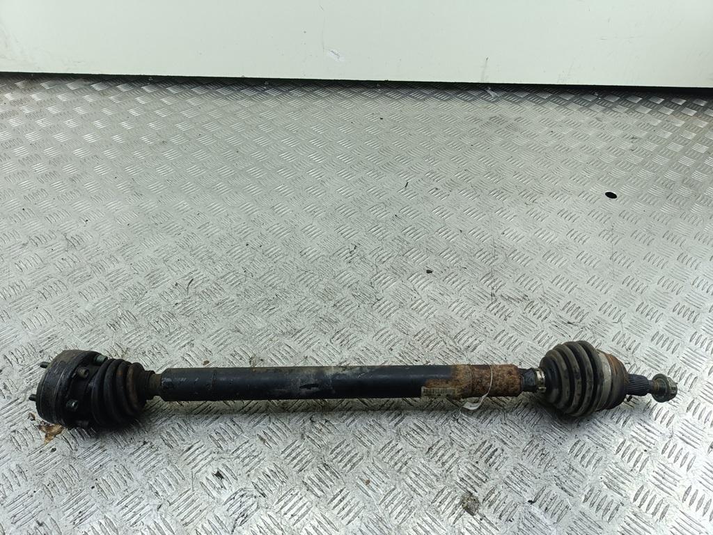 полуось передняя правая (приводной вал, ШРУС) Volkswagen Golf-4 1999, 1.4 л., бензин, МКПП, серый, хетчбэк 5 дв., 1J0407272F