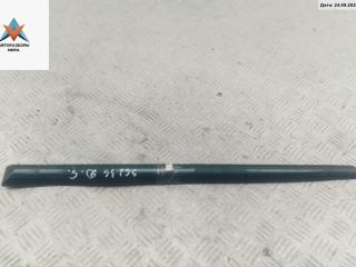 молдинг двери задней правой Volkswagen Polo 3 поколение 1999, 1.4 л., бензин, МКПП, зелёный, универсал