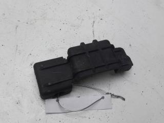 кронштейн (крепление) Volkswagen Passat B5+ (GP) 2002, 1.8 л., бензин, АКПП, серый, универсал, 8D0260427