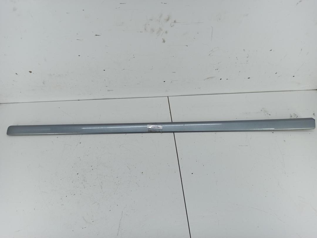 молдинг двери передней левой Audi A4 B7 2005, 2.0 л., бензин, МКПП, серый, универсал, 8E0853953