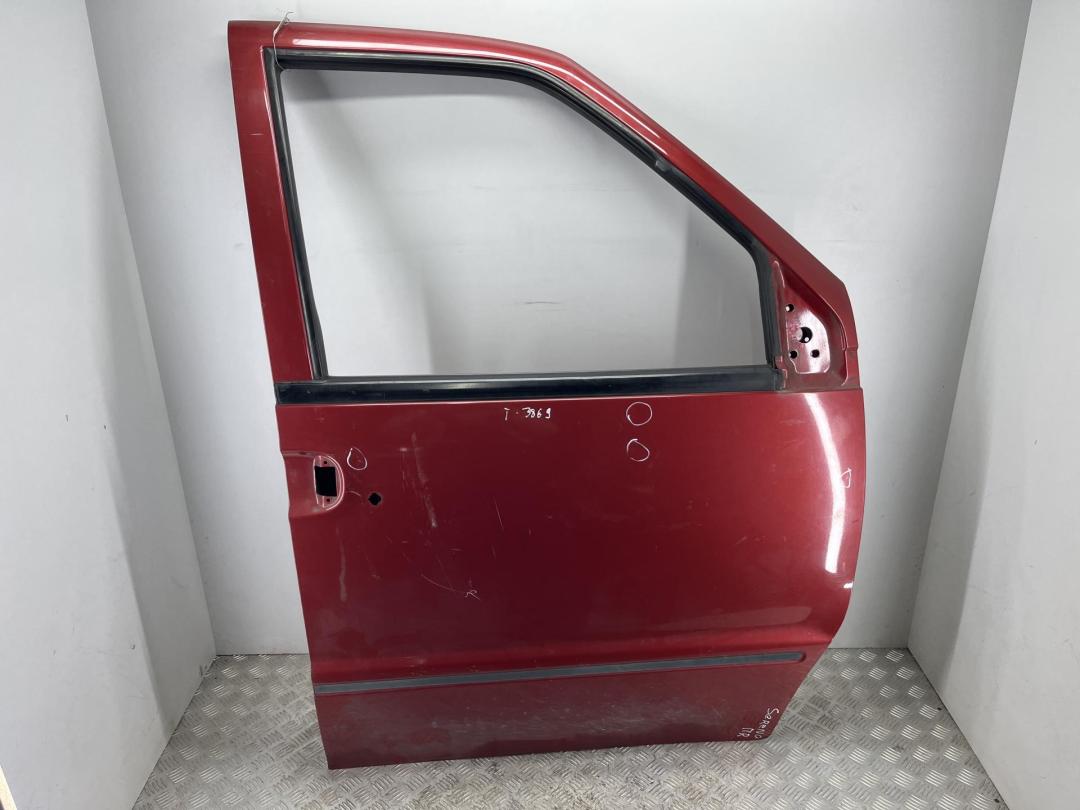дверь сдвижная Nissan Serena 1996, красный, микроавтобус