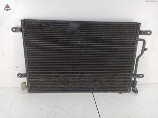 радиатор кондиционера Audi A4 B6 2002, 2.4 л., бензин, МКПП, синий, кабриолет, 8E0260401B