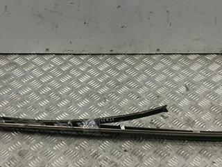 молдинг (накладка кузовная) Mercedes-Benz E-Класс W124 [рестайлинг] 1992, 2.3 л., бензин, МКПП, чёрный, седан