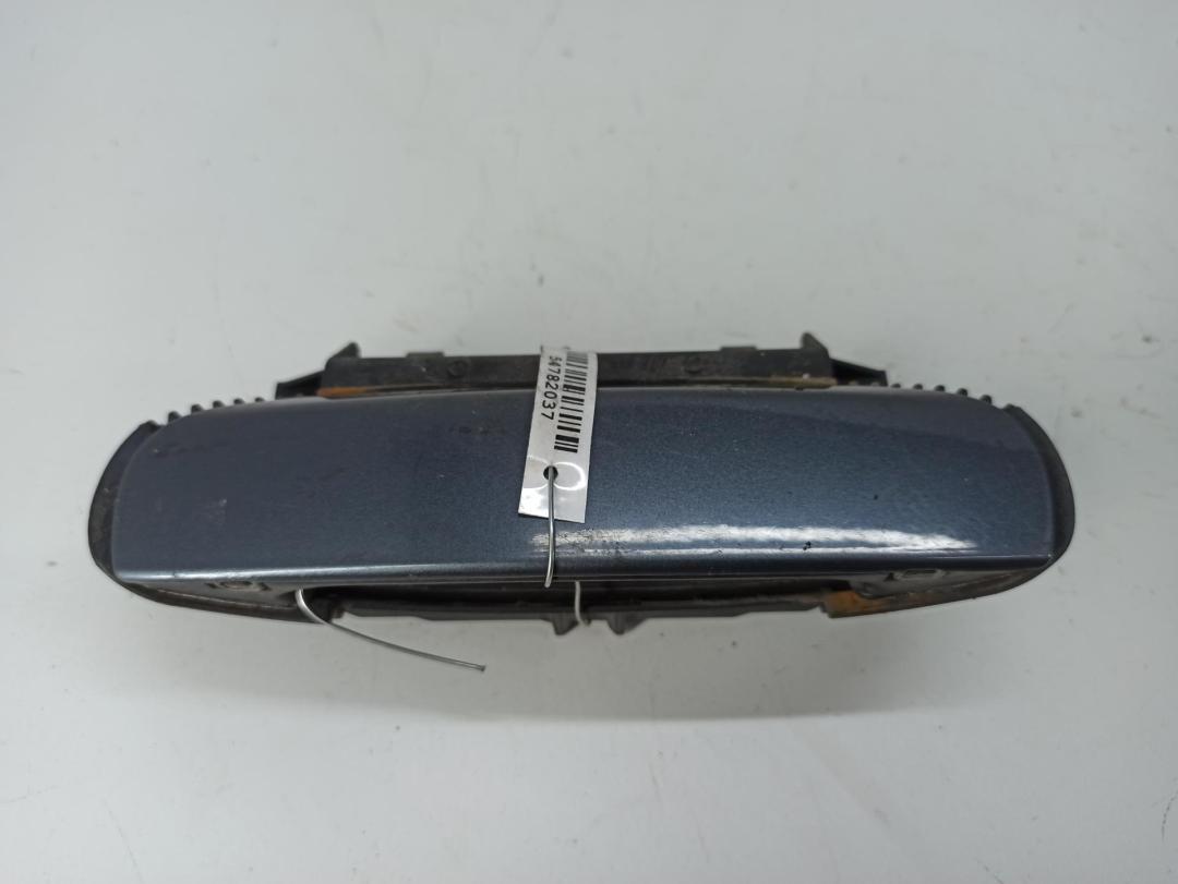 ручка наружная задняя левая Audi A4 B7 2005, 2.0 л., бензин, АКПП, серый, универсал, 4B0839885 - фото №1