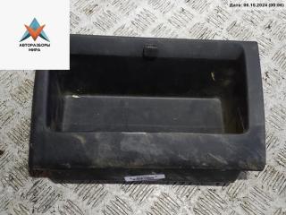 короб предохранителей Volkswagen Passat B3 1992, 1.9 л., дизель, МКПП, красный, универсал, 357857965