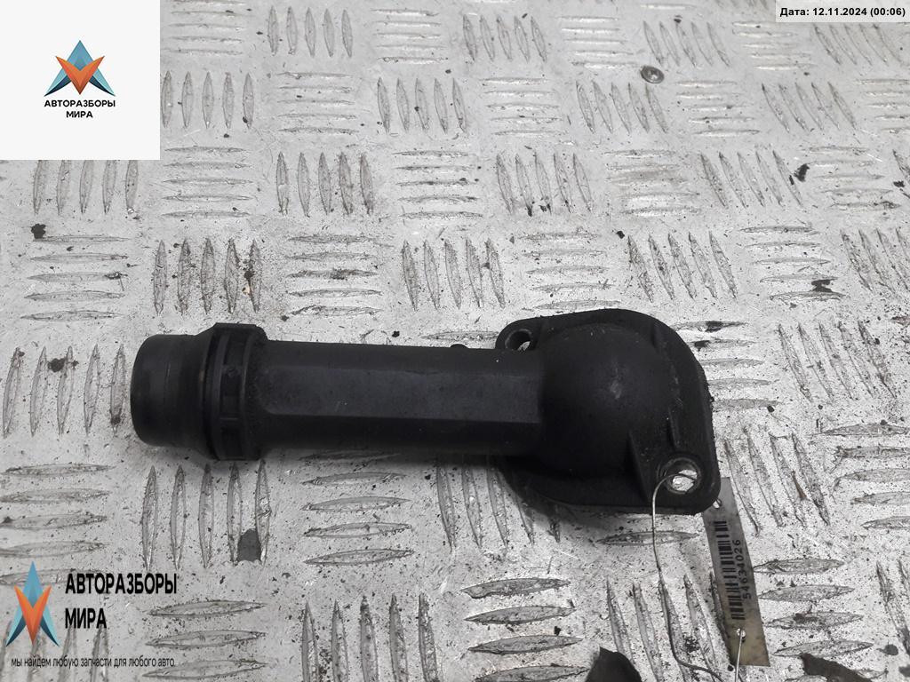 корпус термостата Volkswagen Passat B5 1999, 1.9 л., дизель, МКПП, чёрный, универсал - фото №1