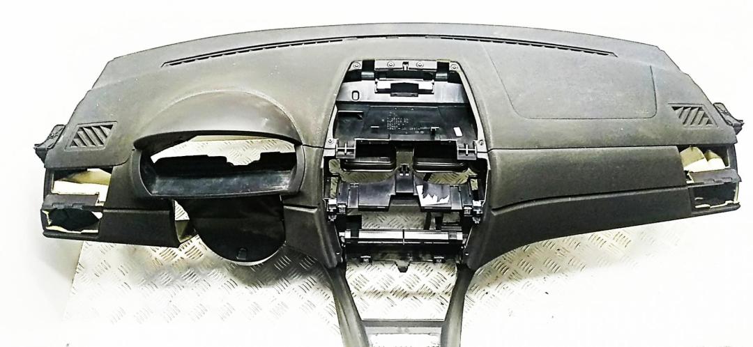 панель передняя салона (торпедо) BMW X3 E83 2004, 3.0 л., дизель, МКПП, серый, внедорожник 5 дв.