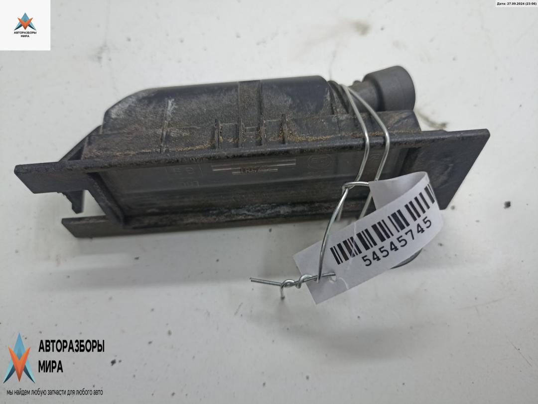 подсветка номера Opel Vectra C 2002, 1.8 л., бензин, МКПП, жёлтый, седан - фото №1