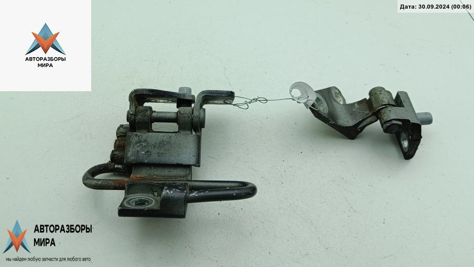 петля двери Volkswagen Golf 5 поколение 2004, чёрный, хетчбэк 5 дв. - фото №1