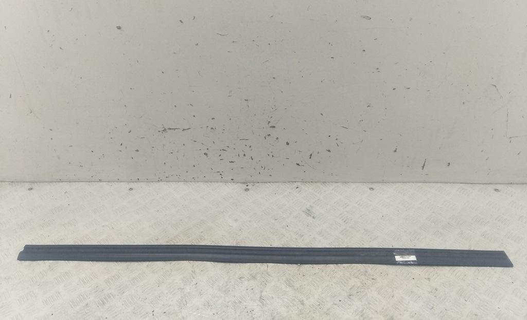 молдинг двери передней правой Opel Astra F 1991, 1.4 л., бензин, МКПП, синий, хетчбэк 3 дв.