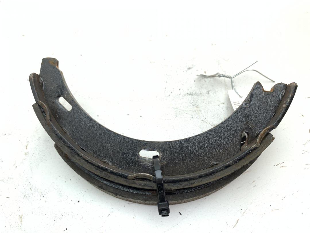 Колодки тормозные задние Mercedes-Benz C-Класс W203/S203/CL203 2002, 3.2 л., бензин, АКПП, чёрный, седан - фото №1