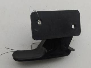 ручка открывания капота Ford Mondeo II 1999, 1.8 л., бензин, МКПП, красный, хетчбэк 5 дв.