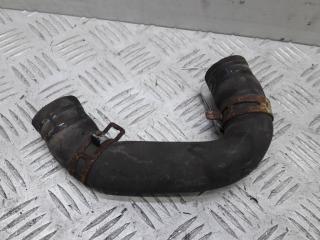 патрубок (трубопровод, шланг) Volkswagen Golf 3 поколение 1995, 1.4 л., бензин, МКПП, красный, хетчбэк 3 дв., ABD