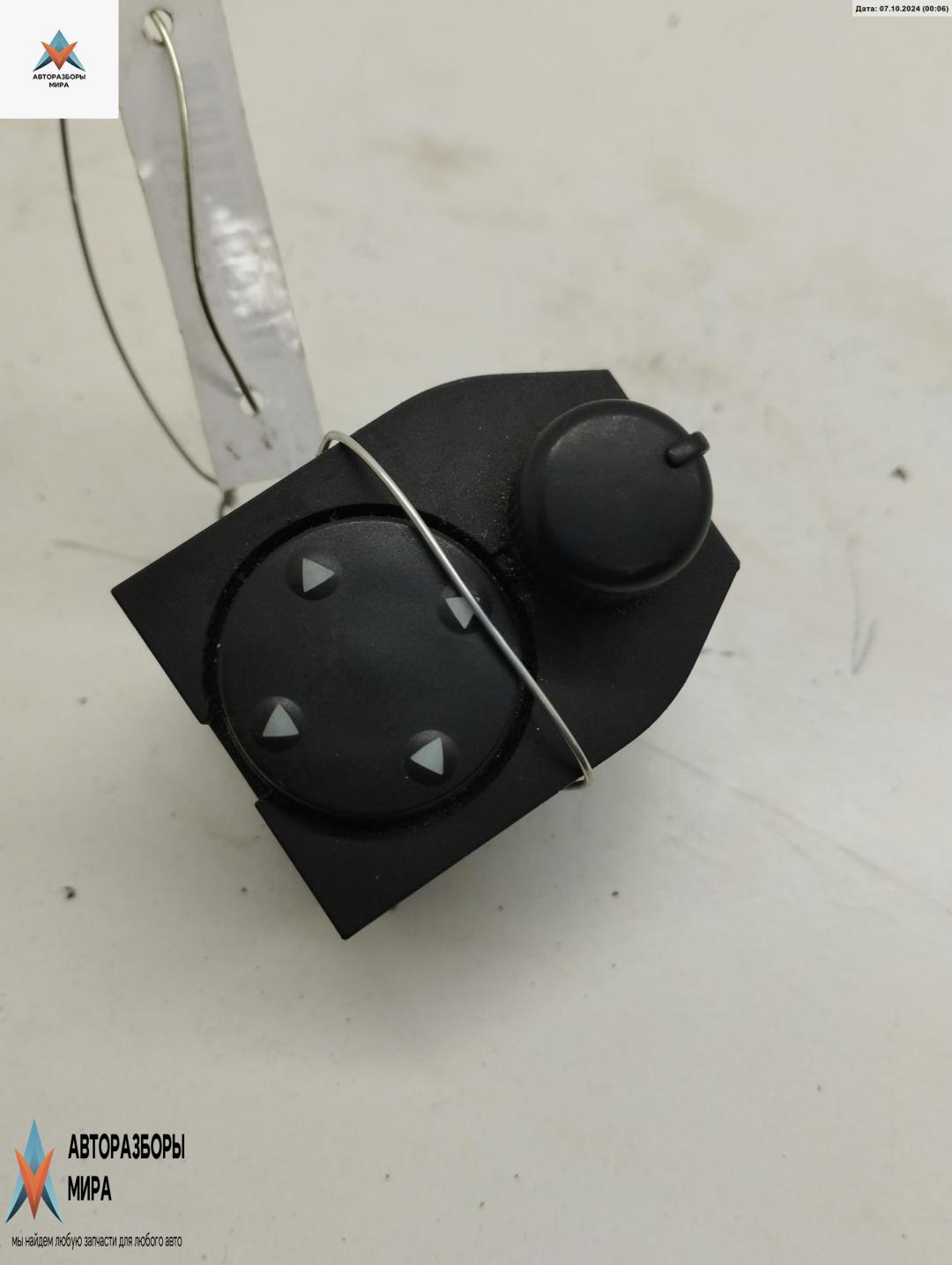 джойстик регулировки зеркал Audi A4 B5 1995, 1.8 л., Ti, бензин, МКПП, синий, седан, 4D0959565 - фото №1