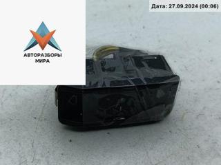 кнопка открывания люка BMW 3 серия E46 1999, 1.9 л., бензин, МКПП, серый, седан, 8352182