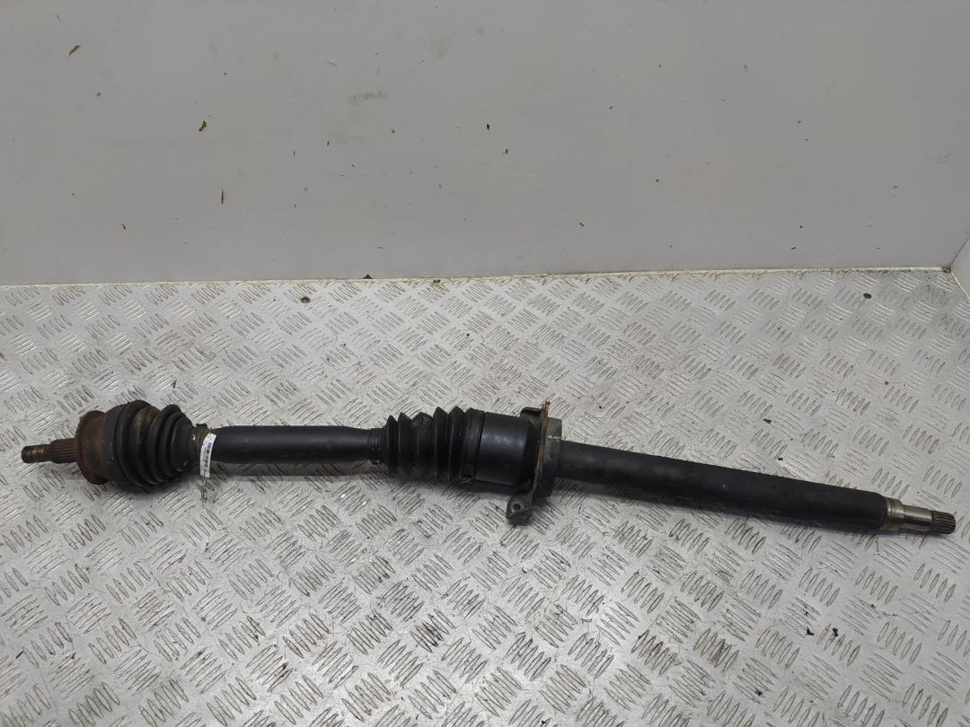 полуось передняя правая (приводной вал, ШРУС) Mercedes-Benz A W169 2006, 1.7 л., бензин, МКПП, серый, хетчбэк 5 дв.