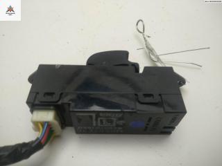 кнопка стеклоподъемника заднего левого Mitsubishi Lancer 9 поколение 2003, 2.0 л., бензин, МКПП, красный, универсал