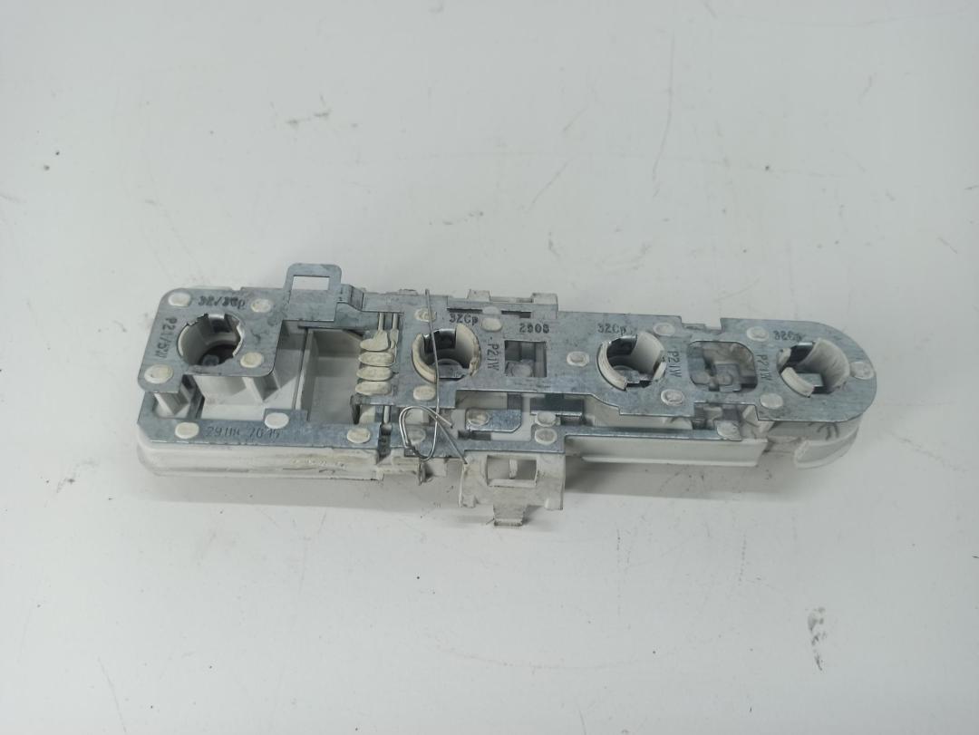 Плата фонаря заднего правого Audi A4 B5 1996, 1.8 л., Ti, бензин, МКПП, красный, универсал, 8D9945257