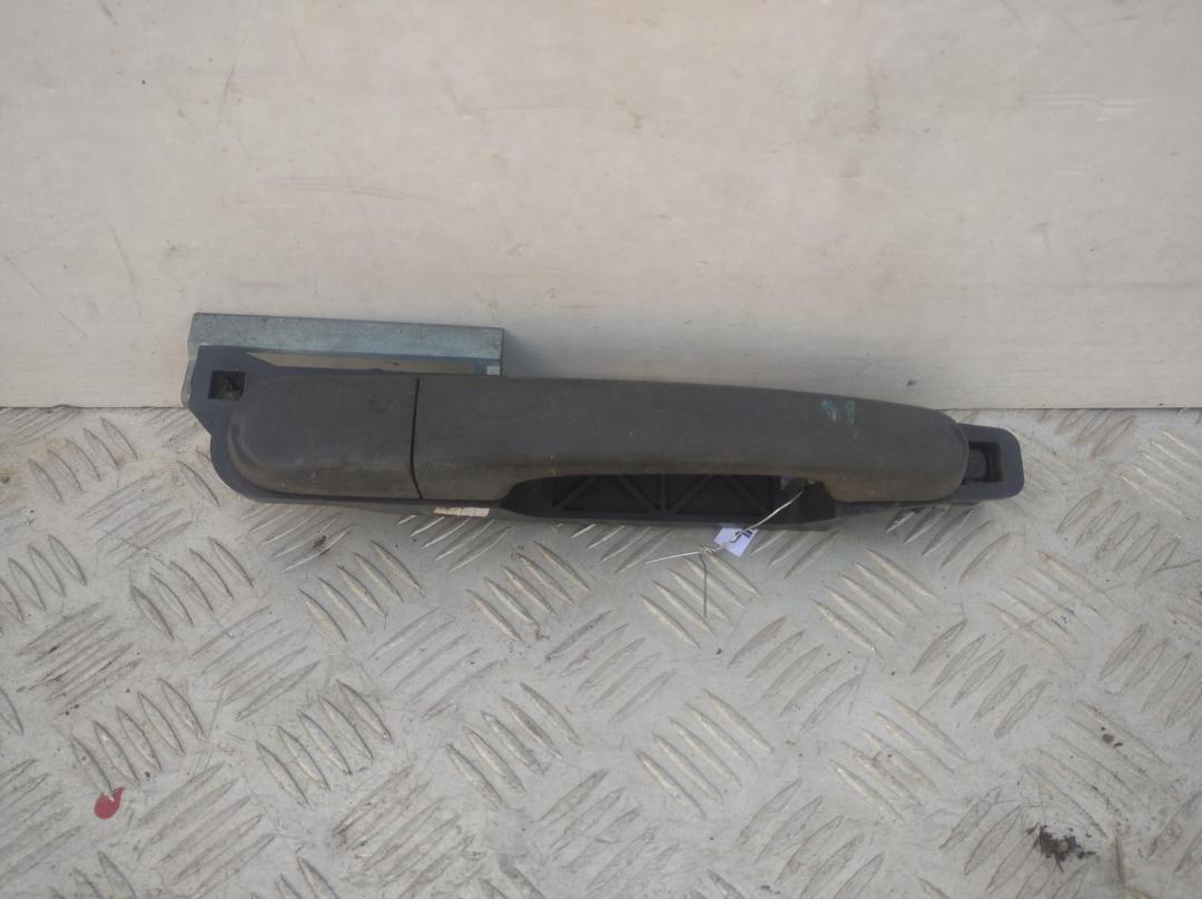 ручка наружная передняя правая Ford Freestyle 2005, 3.0 л., бензин, АКПП, серый, внедорожник 5 дв.