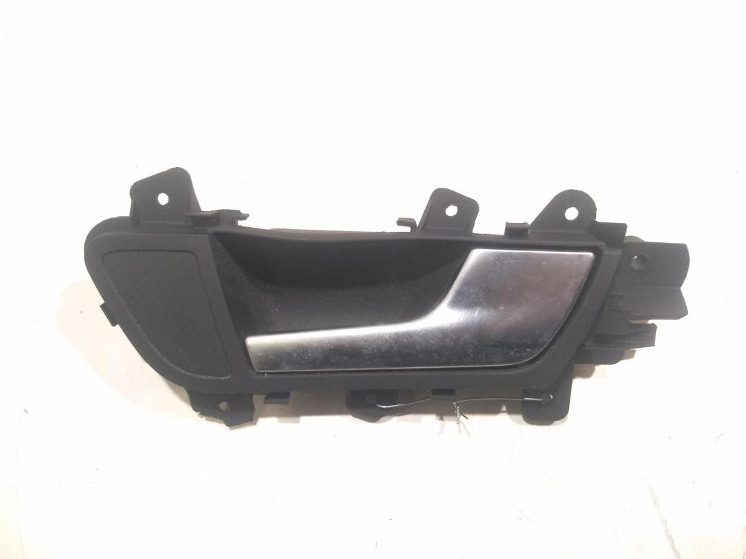 ручка внутренняя задняя правая Audi A4 B8/8K 2008, 1.8 л., бензин, МКПП, чёрный, седан, 8K0839020 - фото №1