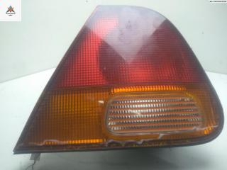фонарь крышки багажника правый Mitsubishi Carisma 1 поколение 1998, 1.8 л., бензин, АКПП, белый, седан, MB952986
