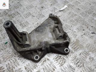 кронштейн генератора Volkswagen Transporter T5 2003, 2.5 л., дизель, МКПП, серый, микроавтобус, 070903143C