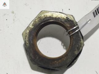 гайка Citroen C4 1 поколение 2004, 1.6 л., бензин, МКПП, красный, хетчбэк 5 дв.