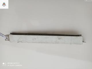 ресничка (ус) правой фары Mercedes-Benz E-Класс W124 [2-й рестайлинг] 1993, 2.5 л., дизель, МКПП, белый, седан