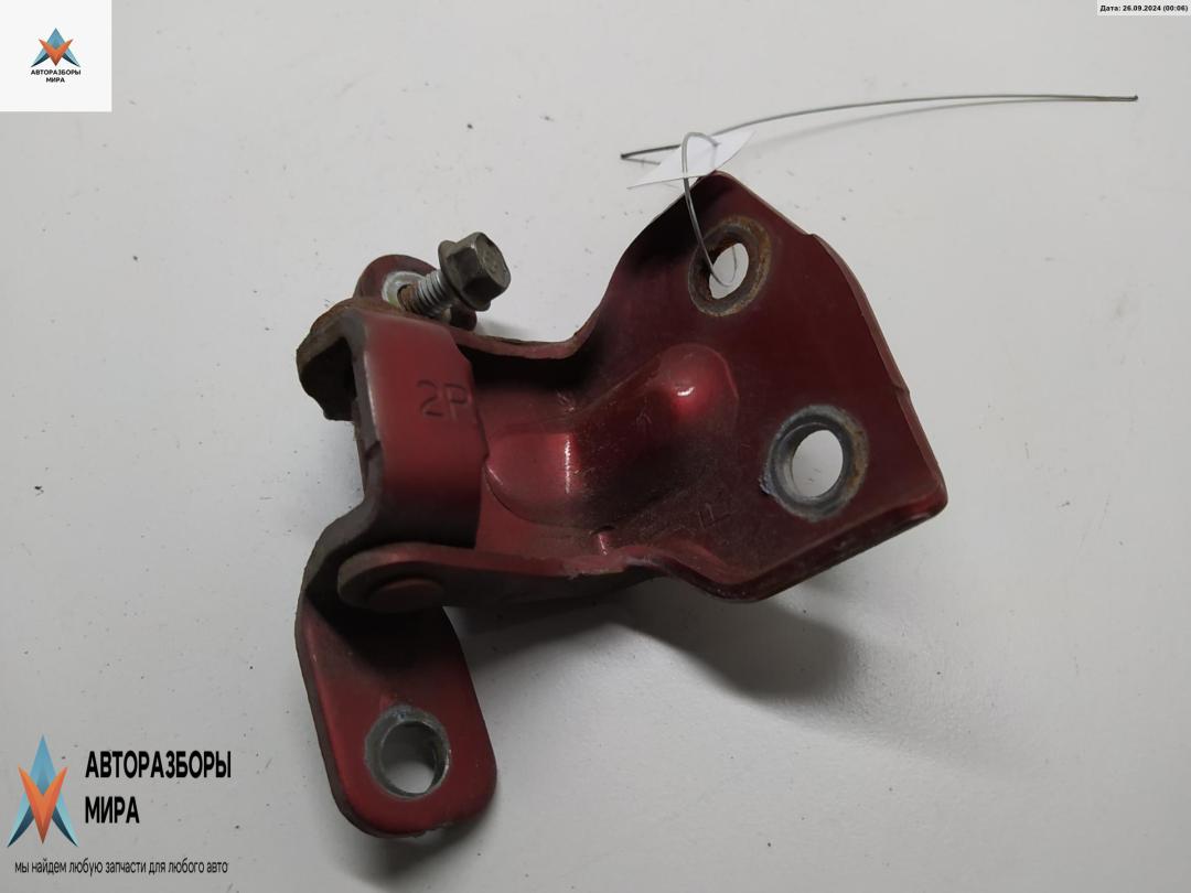 петля двери Mazda 323 BA 1997, красный, хетчбэк 5 дв. - фото №1